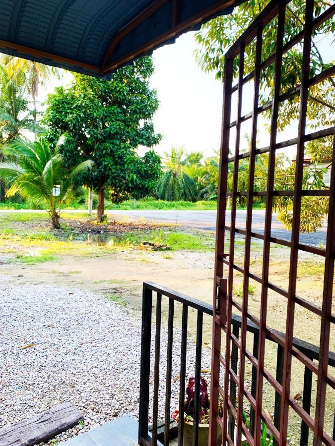 Rumah Tamu Azizah Kampong Tanjong Bayan Exteriér fotografie